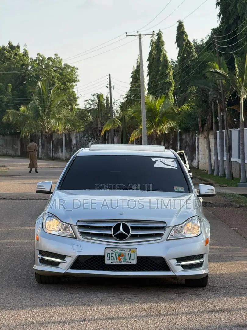 Mercedes-Benz C300 2012 Silver