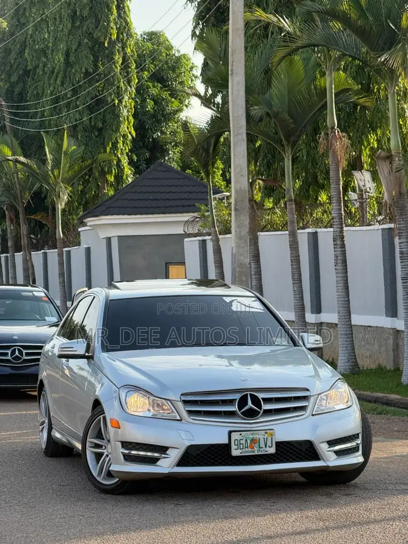 Mercedes-Benz C300 2012 Silver