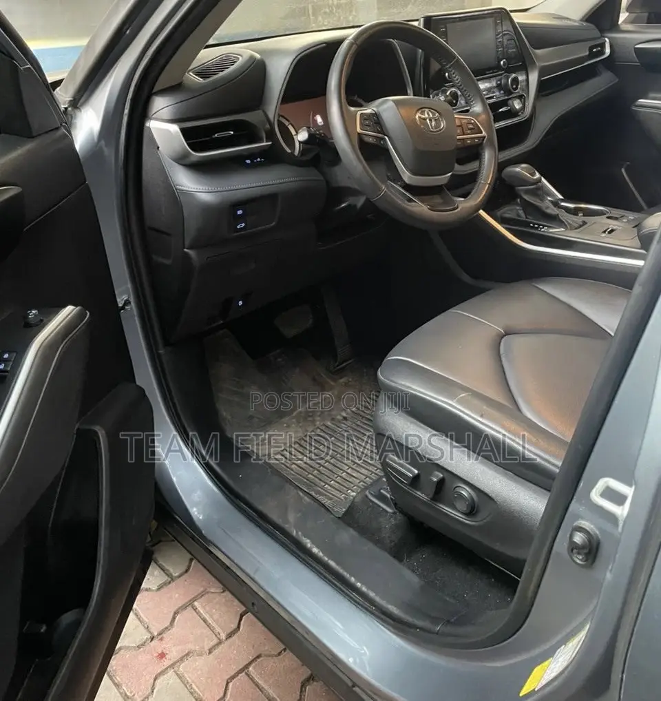 Toyota Highlander Platinum 2022 Blue