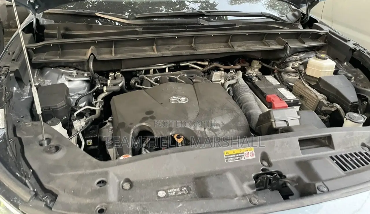 Toyota Highlander Platinum 2022 Blue