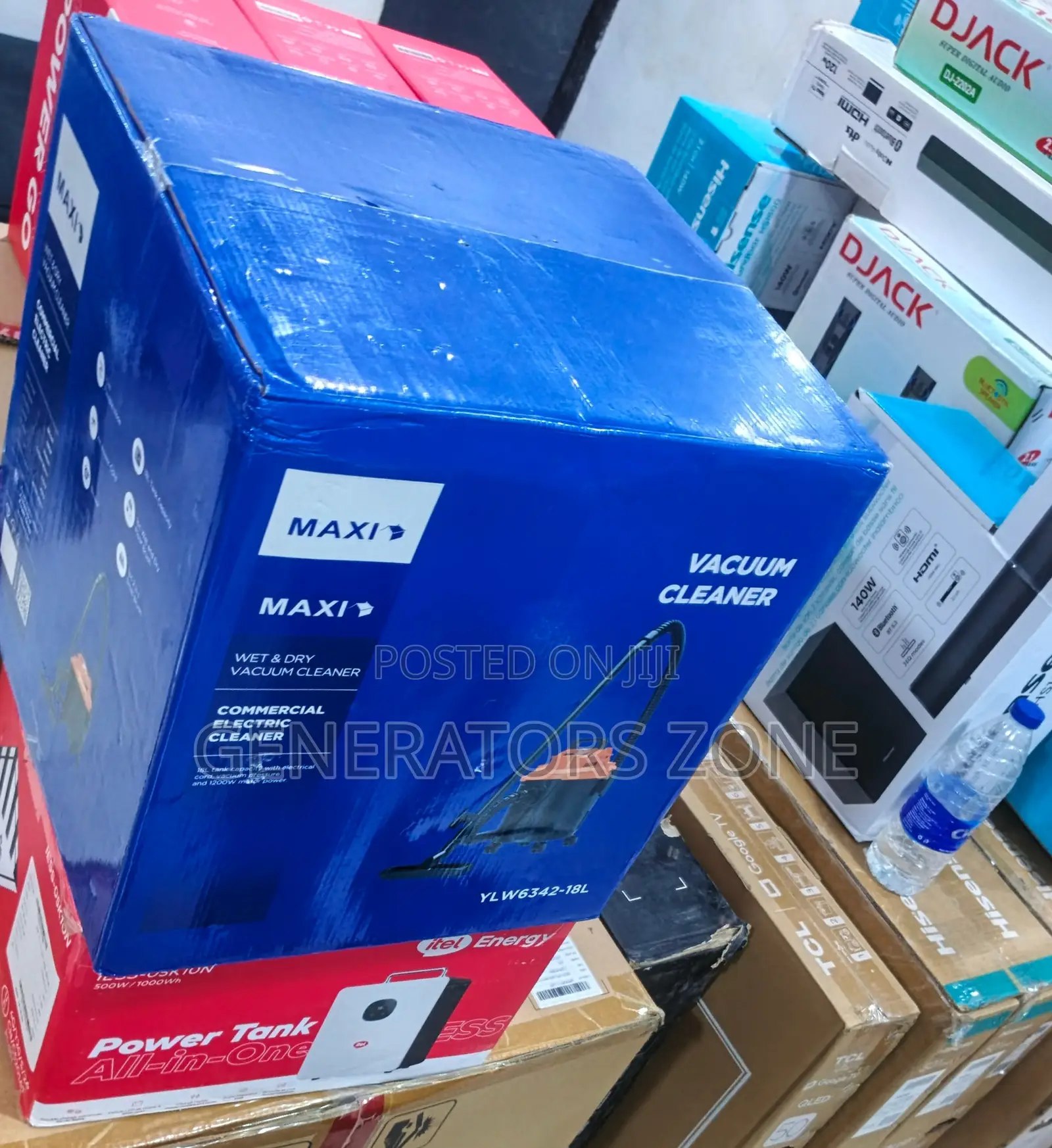 Maxi 1200w Vacuum Cleaner for Wet and Dry Cleaning