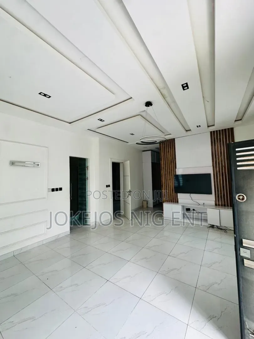 4bdrm Duplex in Ikota Gra for rent