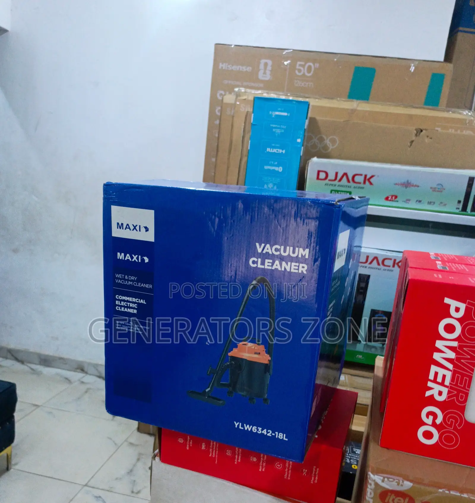 Maxi Wet Dry Vacuum With Long Reach Hose