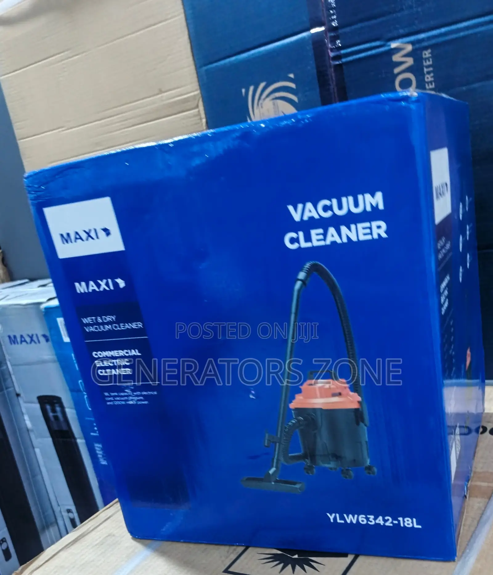 Maxi Easy-Roll Wet Dry Vacuum Cleaner