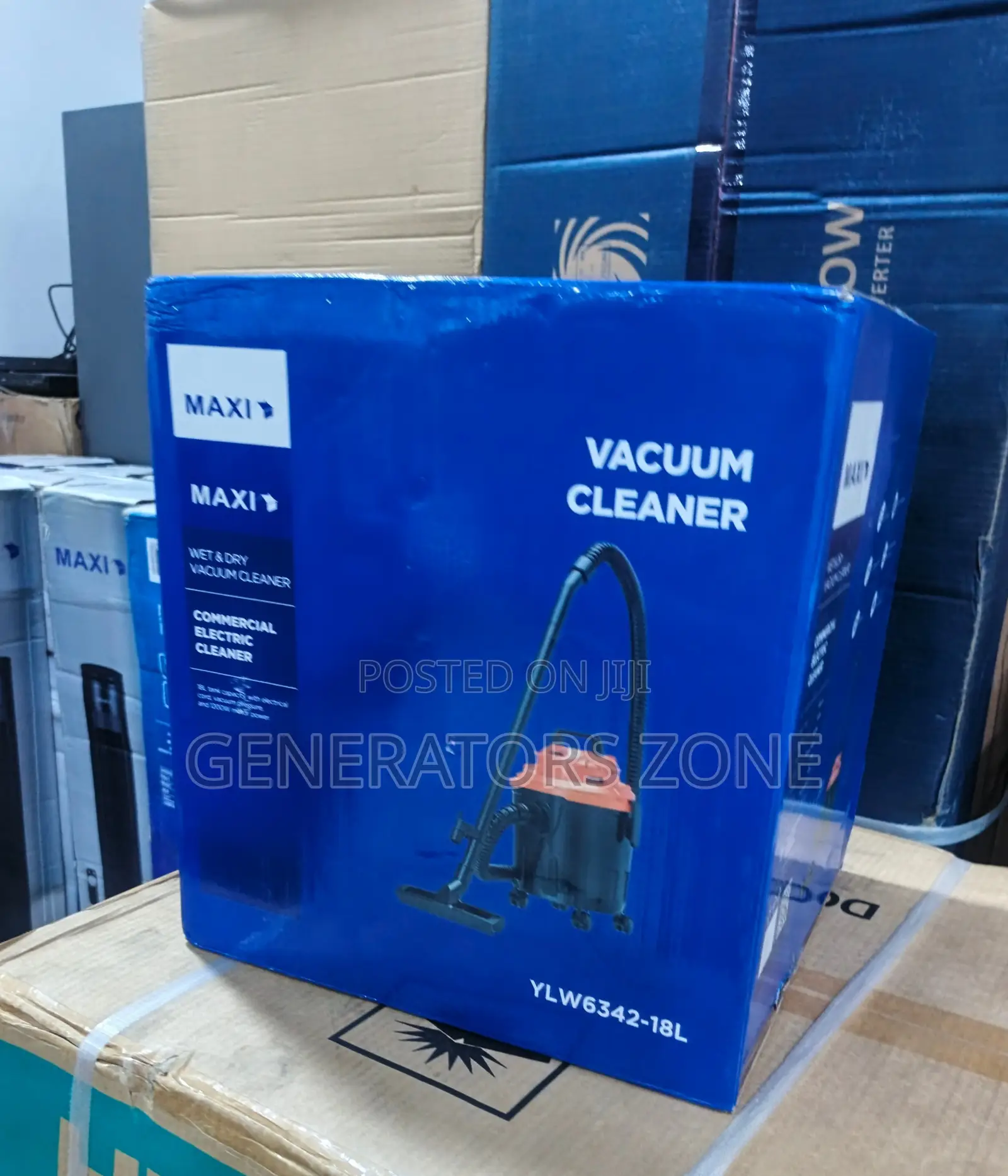 Maxi Easy-Roll Wet Dry Vacuum Cleaner