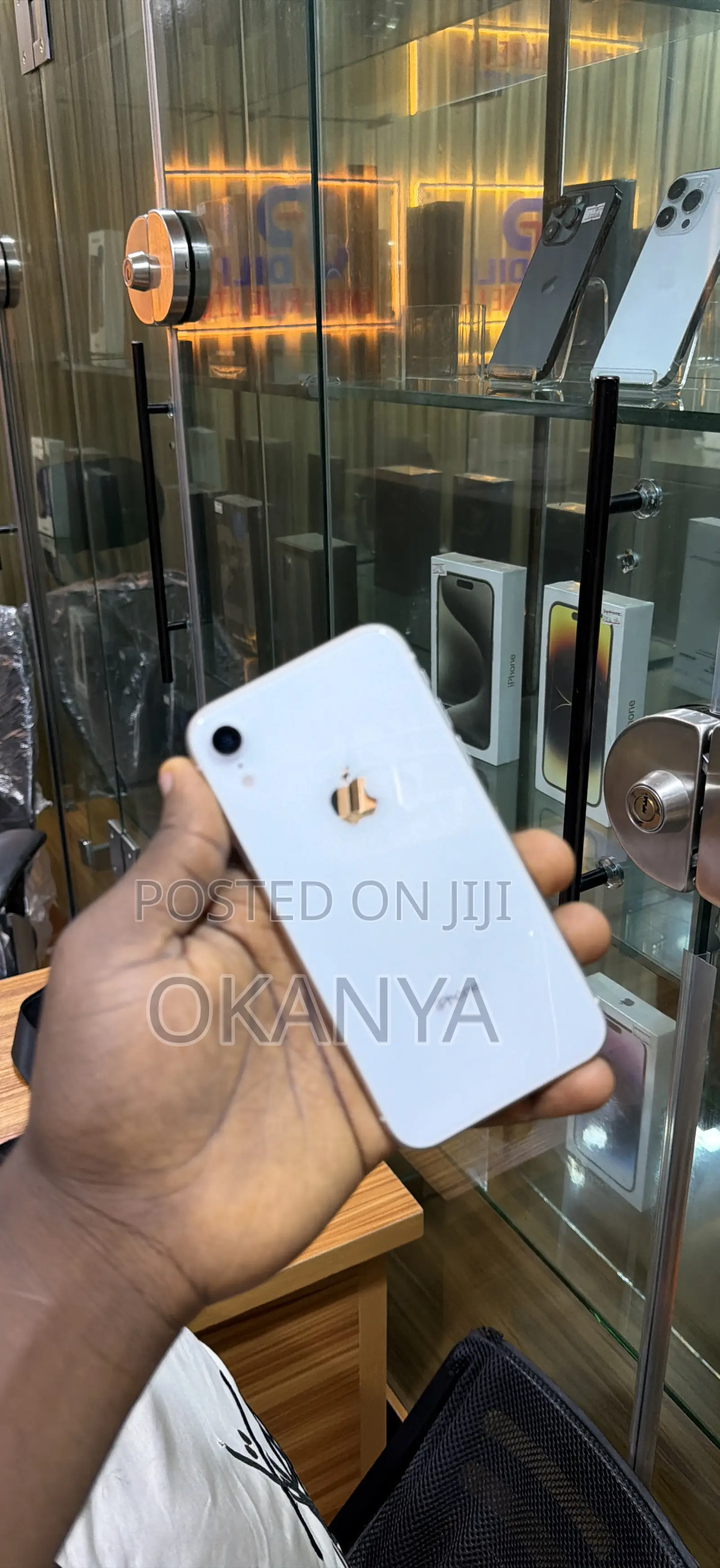 Apple iPhone XR 128 GB White