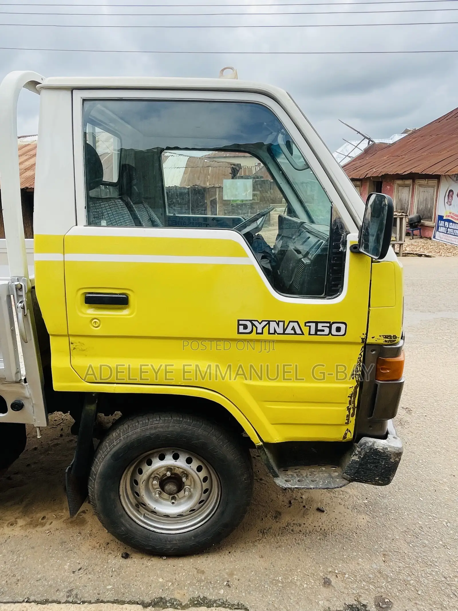 Toyota Dyna 1998 Yellow