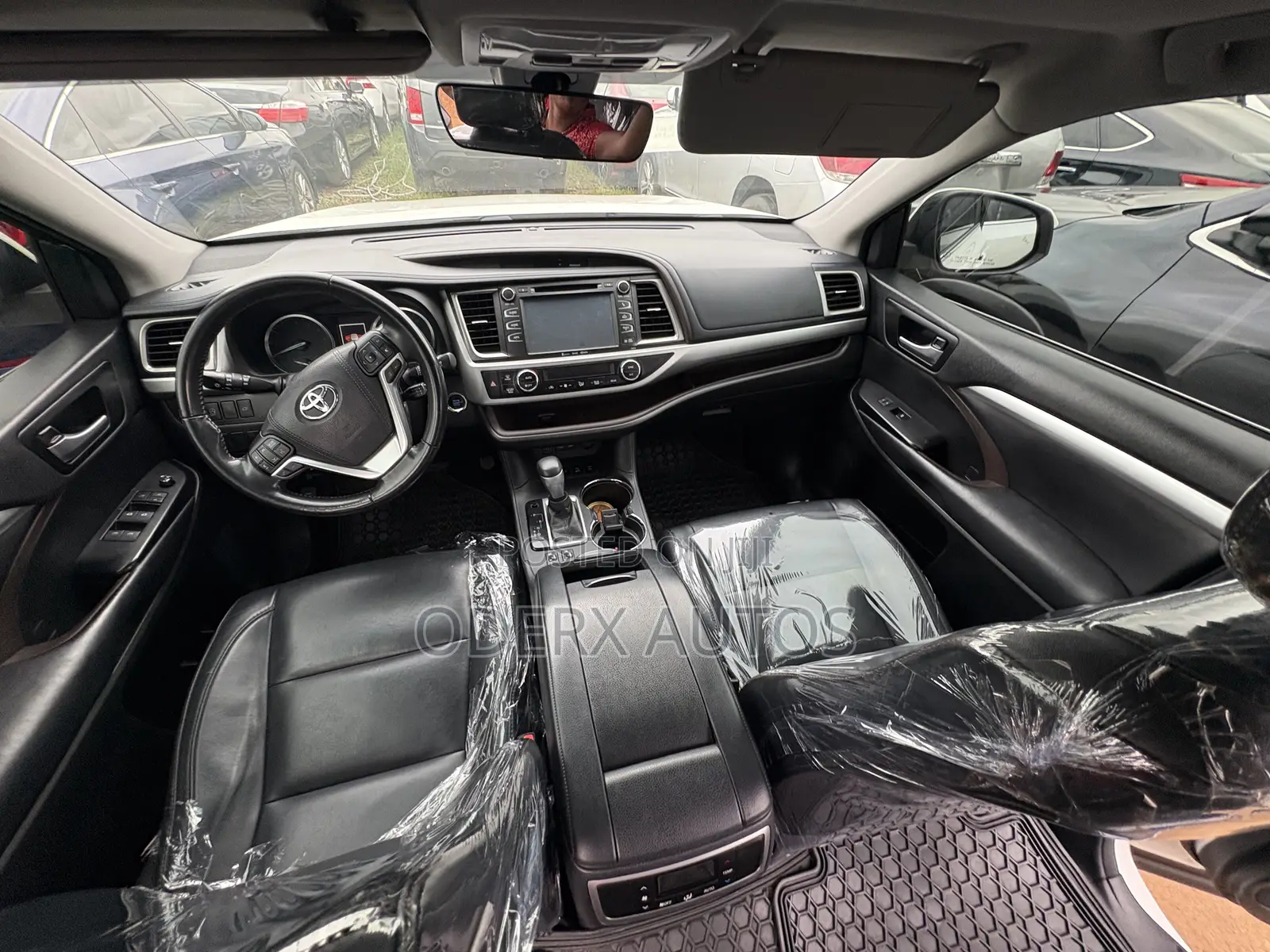 Toyota Highlander XLE 4x4 V6 (3.5L 6cyl 8A) 2017 White