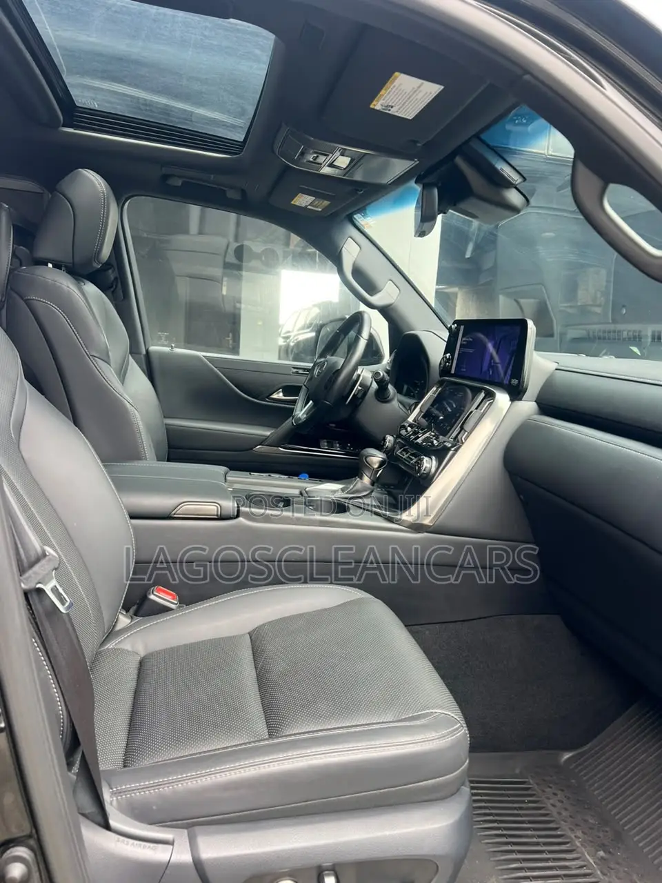 Lexus LX 600 2023 Red