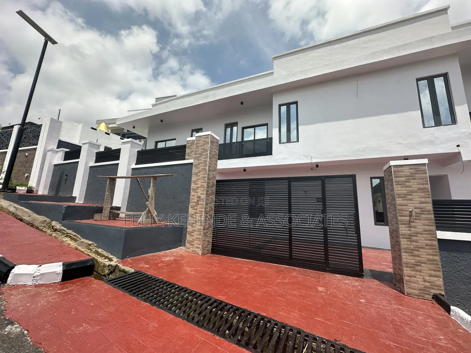 4bdrm Duplex in Aerodrome Estate, Samonda for sale