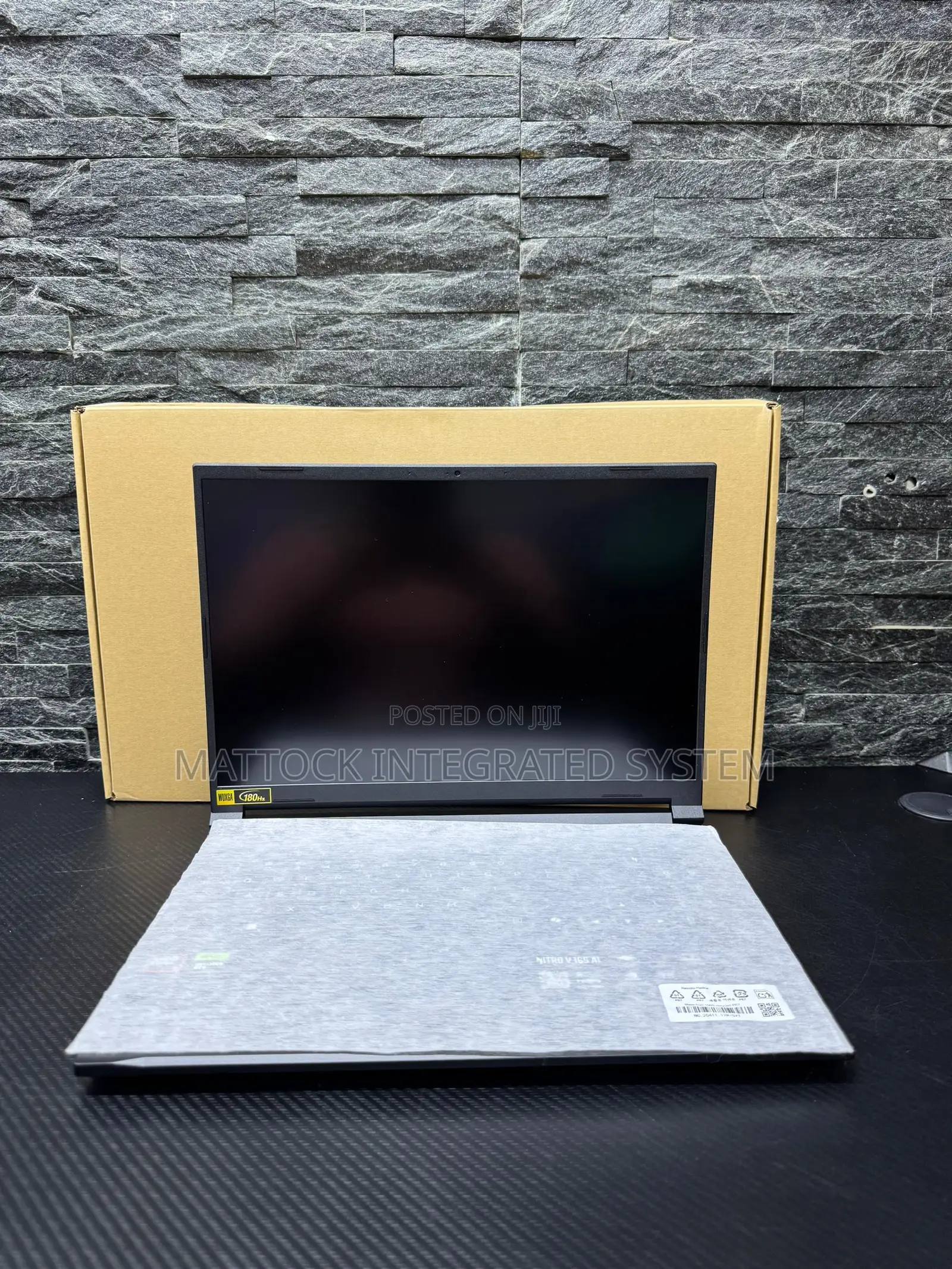 New Laptop Acer Nitro V 16 16GB AMD Ryzen 7 SSD 1T