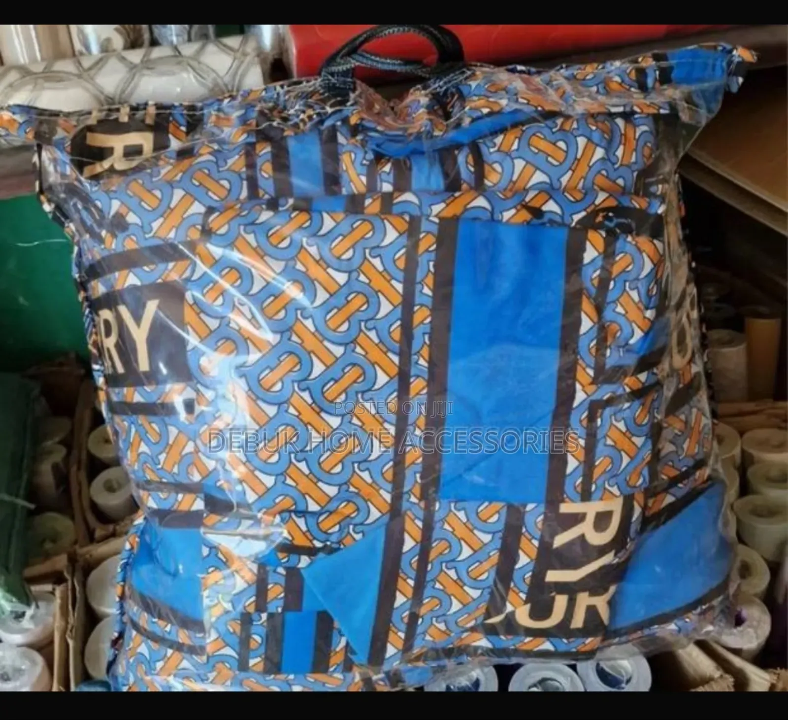 4/6 Duvet Set With Bedsheet And Pillow Case
