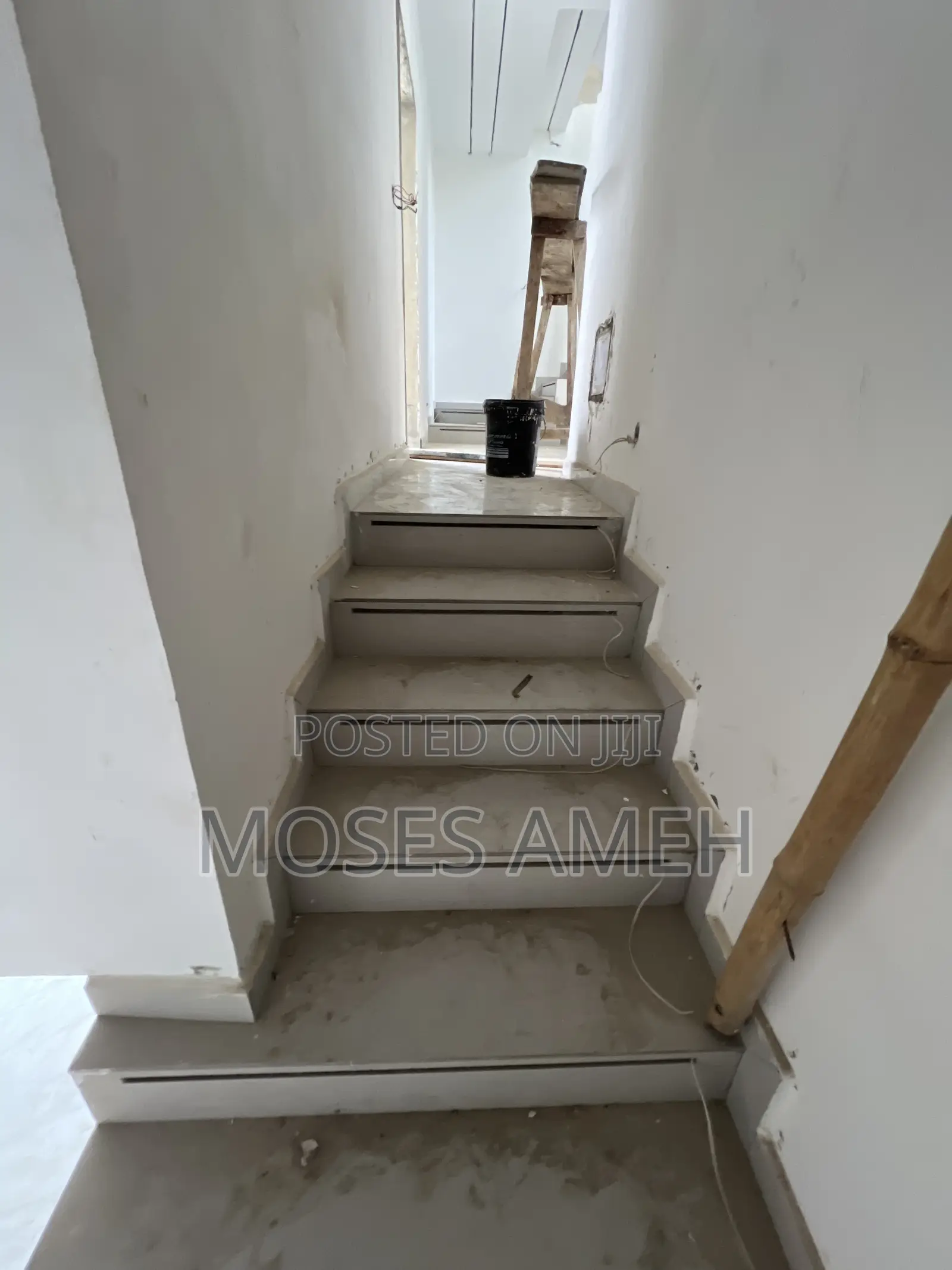 4bdrm Duplex in Utako for sale