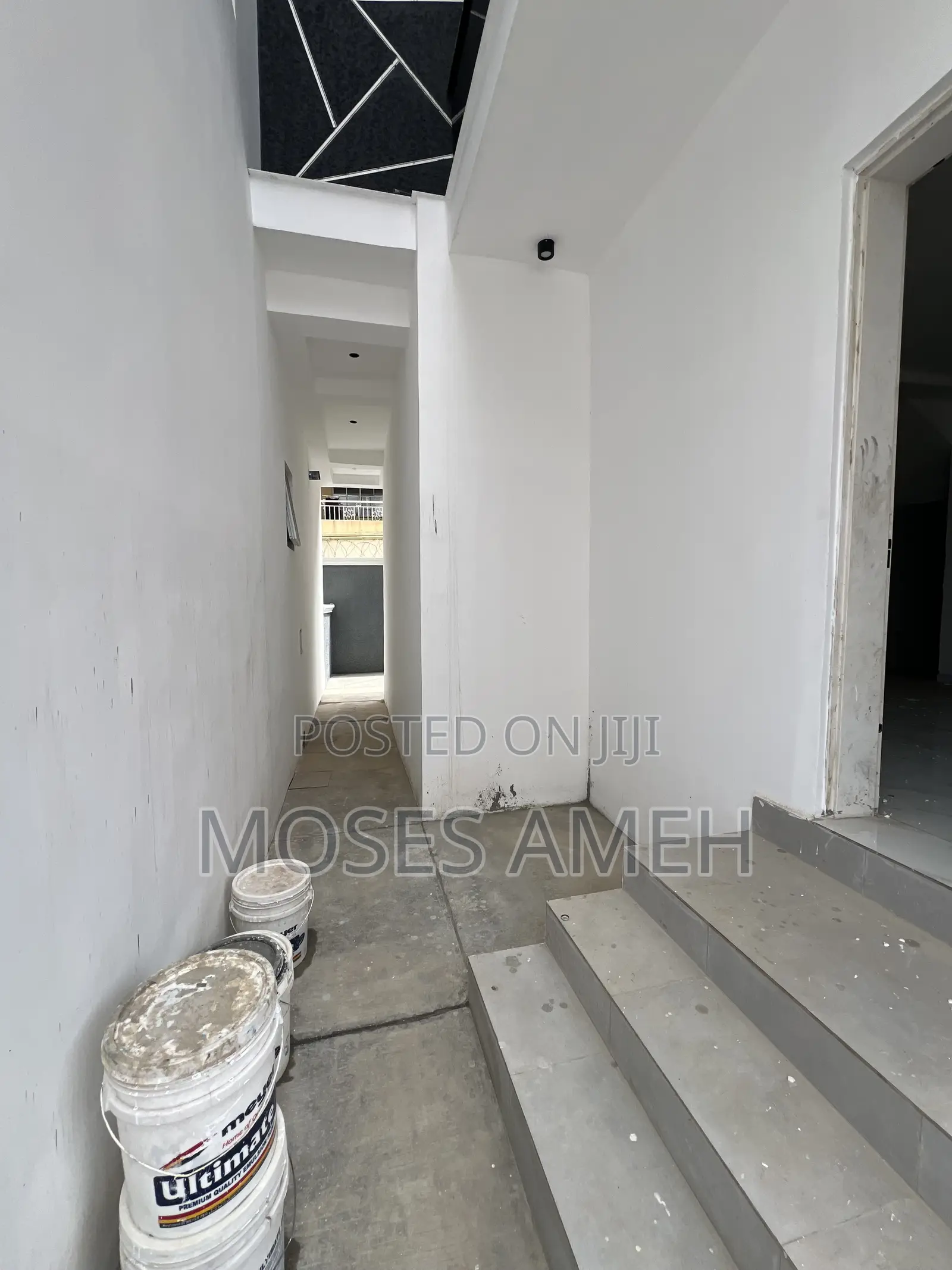 4bdrm Duplex in Utako for sale