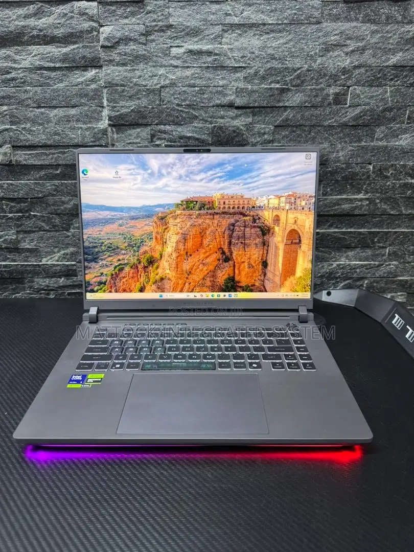 Laptop Asus ROG Strix G16 G614 32GB Intel Core Ultra 9 SSD 1T