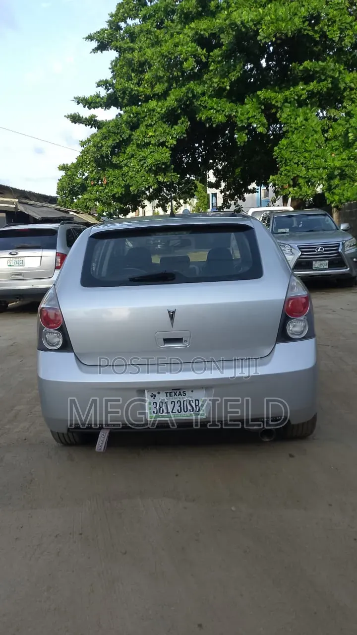 Pontiac Vibe 1.8L 2010 Silver