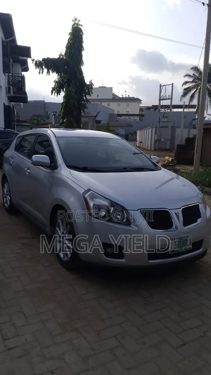 Pontiac Vibe 1.8L 2010 Silver