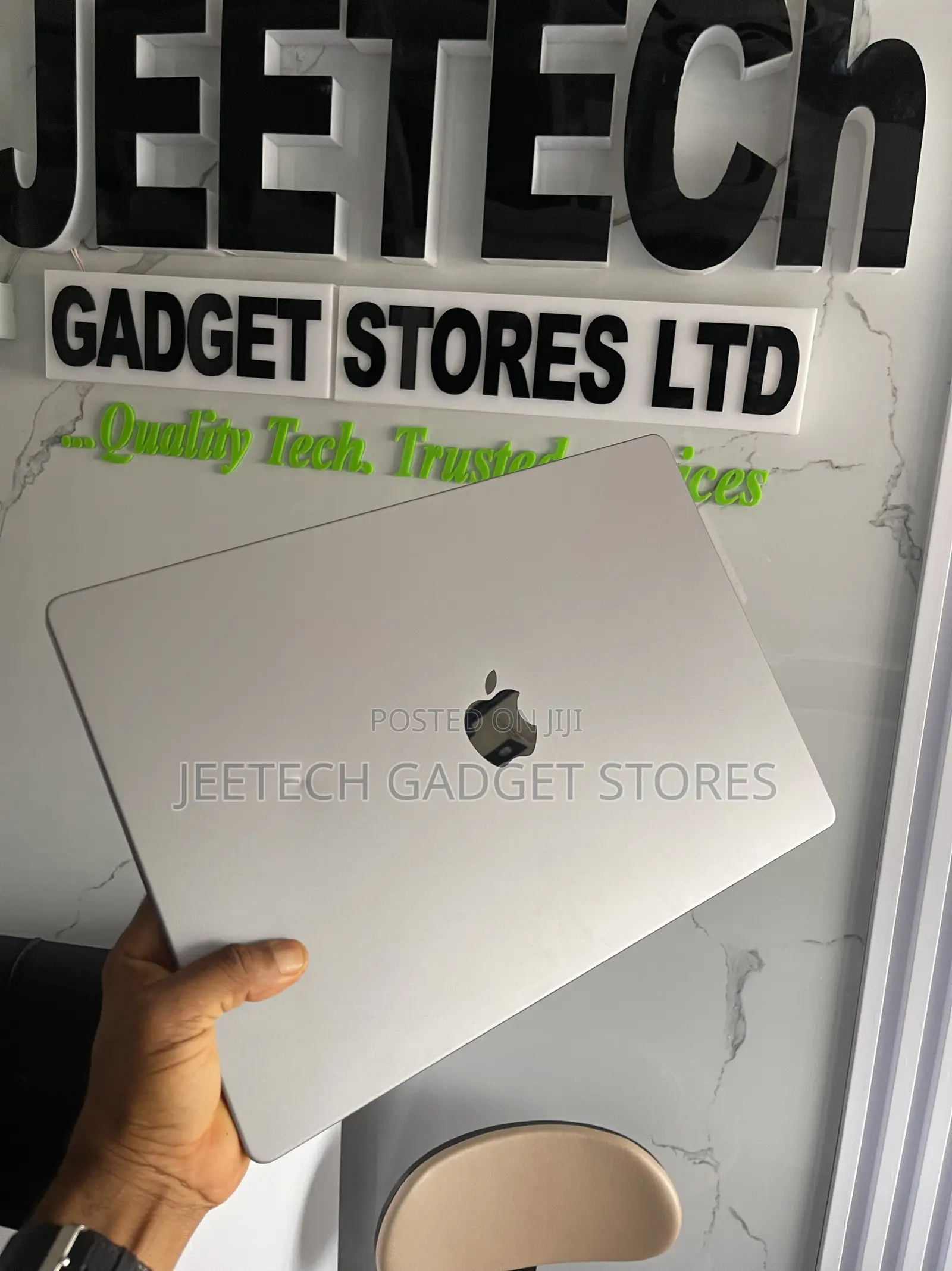 Laptop Apple MacBook Pro 2021 M1 32GB Apple M1 Pro SSD 1T