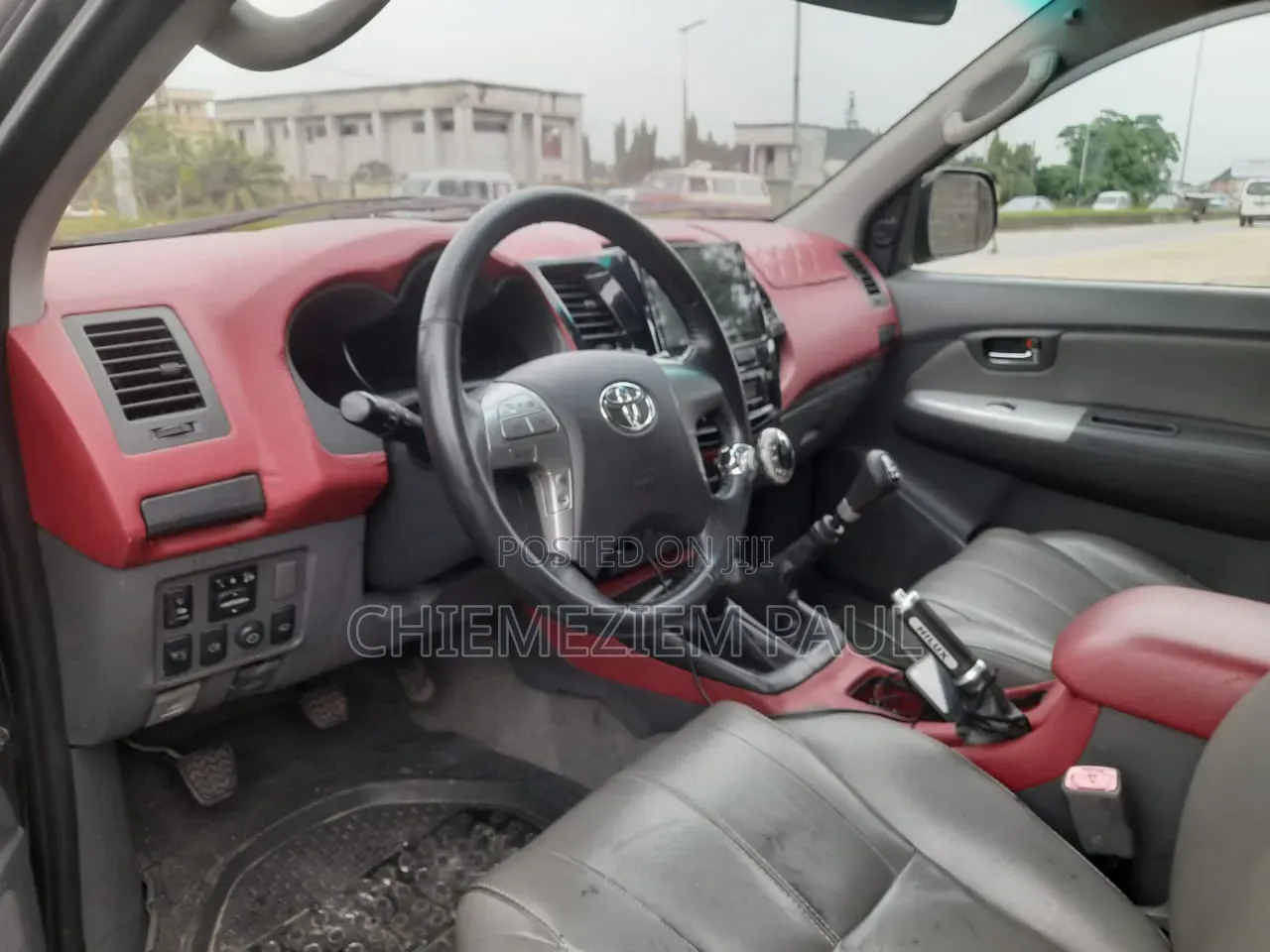 Toyota Hilux 2012 Black