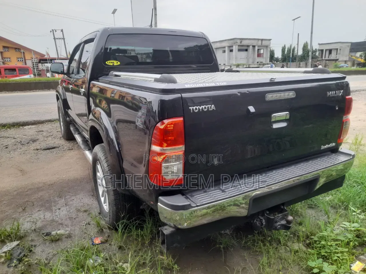 Toyota Hilux 2012 Black