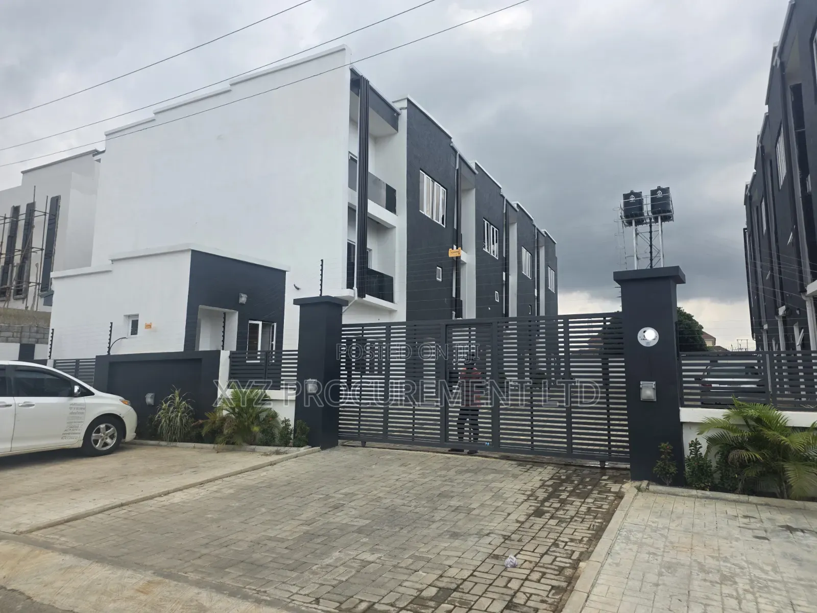 5bdrm Townhouse/Terrace in Jahi for sale
