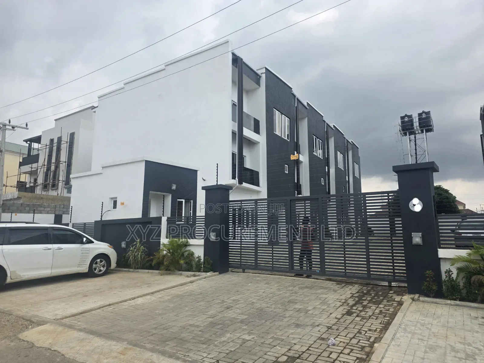 5bdrm Townhouse/Terrace in Jahi for sale