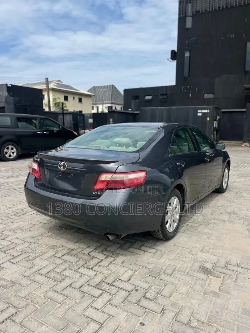 Toyota Camry 2007 Gray