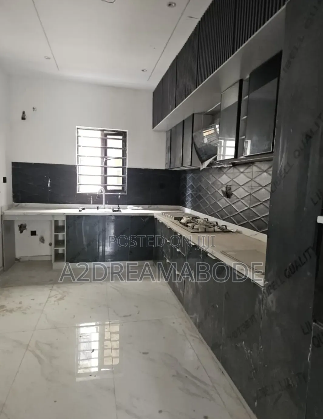 3bdrm Apartment in Ikeja Gra for sale