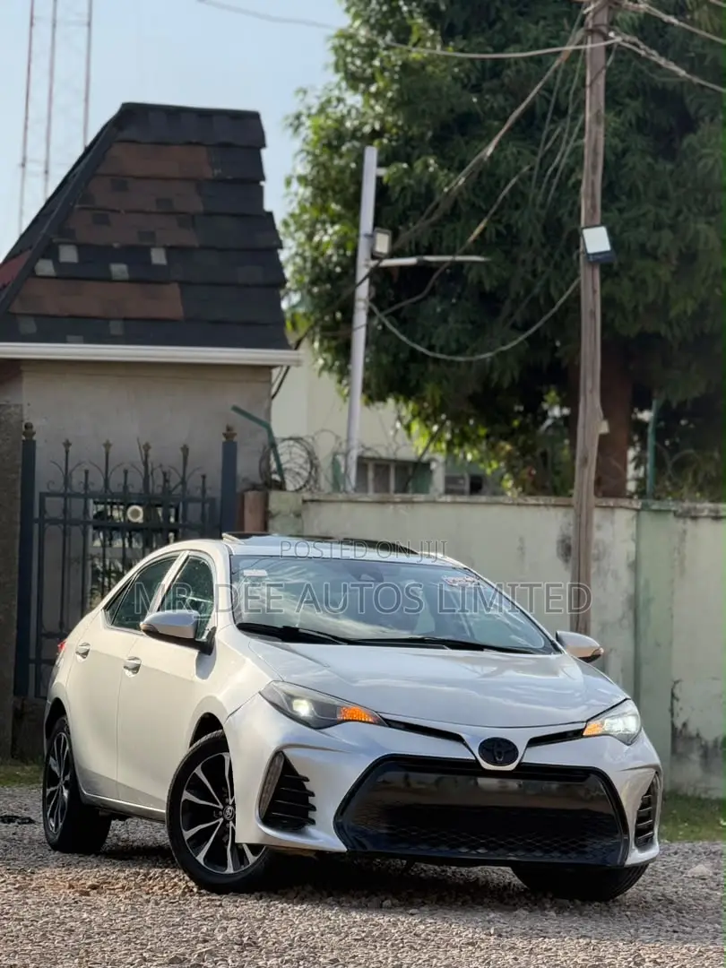 Toyota Corolla 2017 Silver