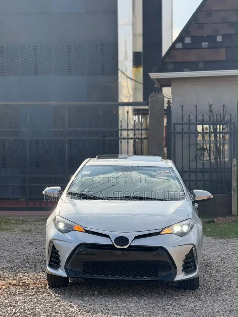 Toyota Corolla 2017 Silver