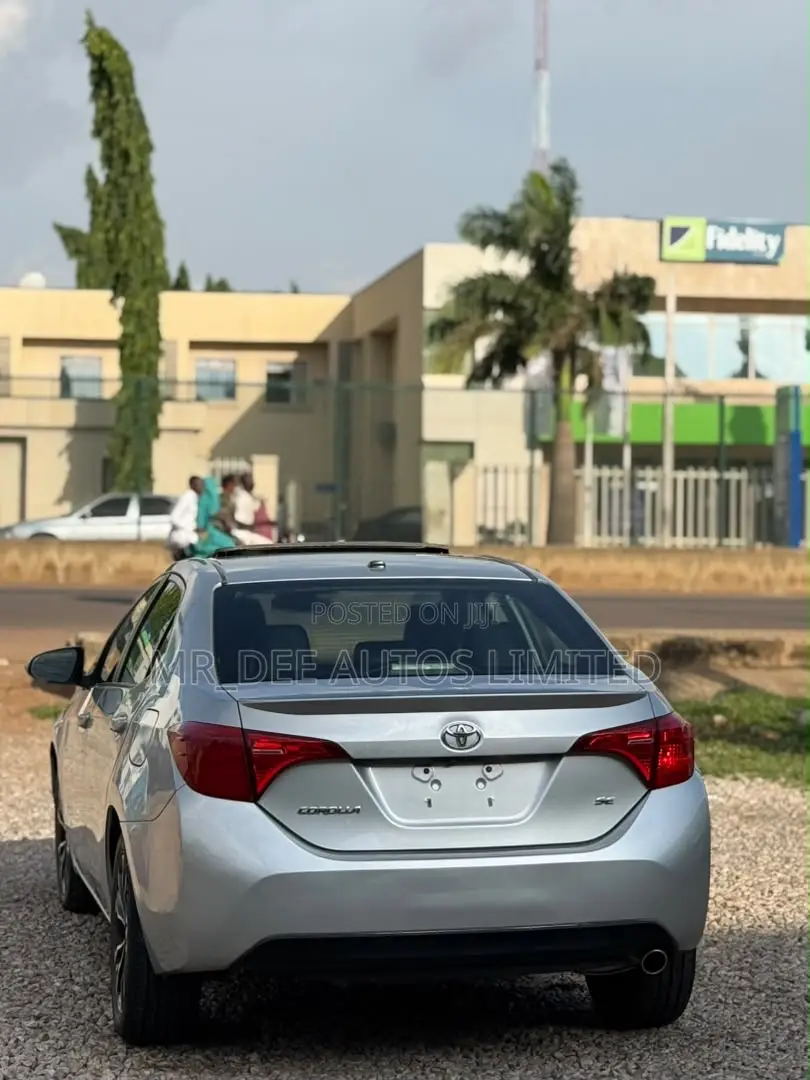 Toyota Corolla 2017 Silver