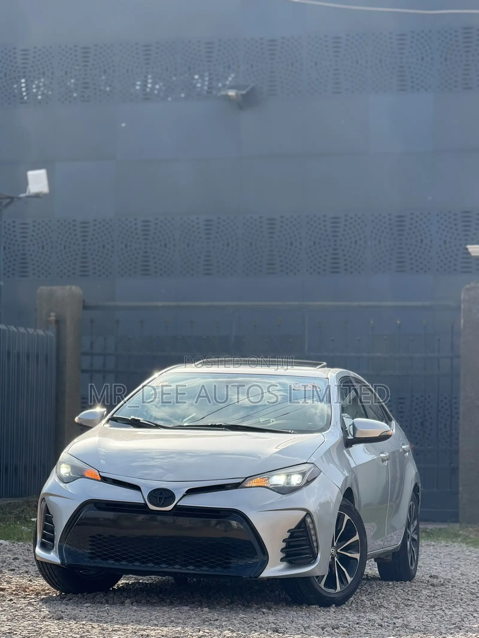 Toyota Corolla 2017 Silver