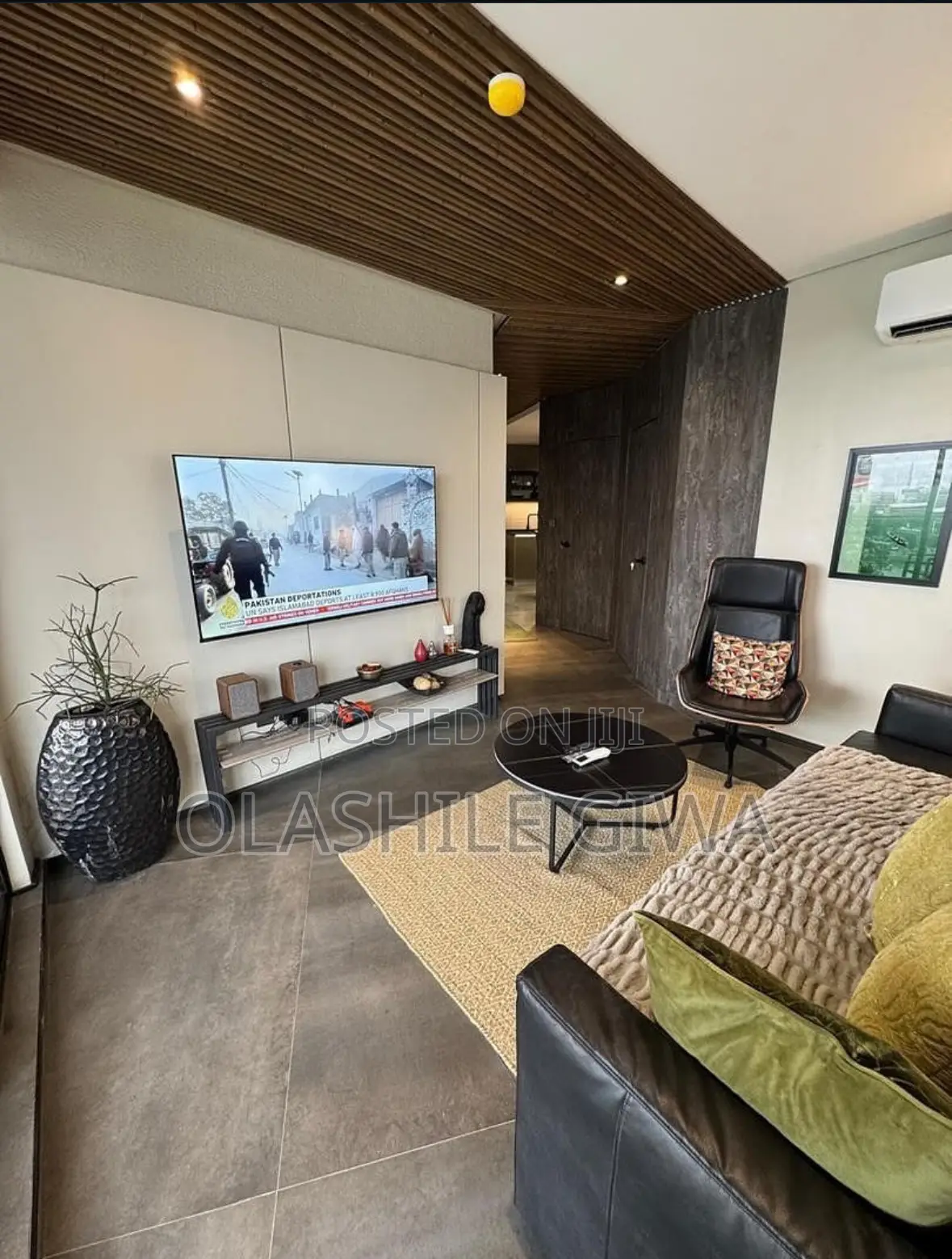1 Bedroom Water Front View