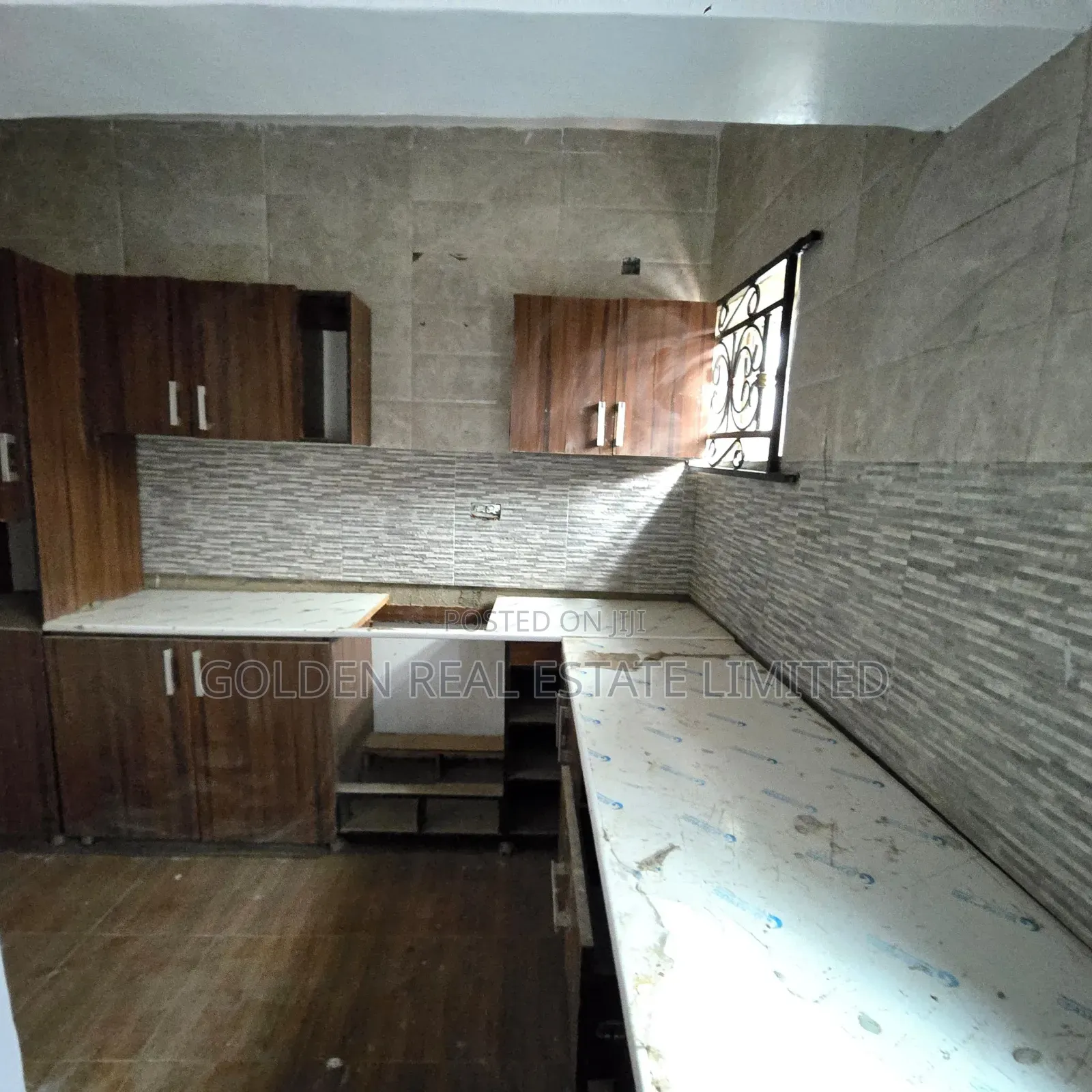 6bdrm Duplex in Alakia for rent