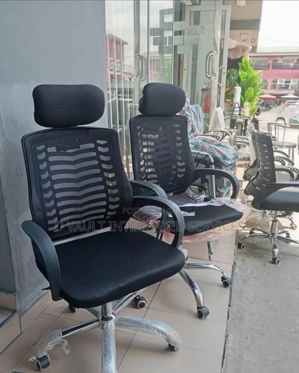 Office Chair / Moder Swivel Chair.