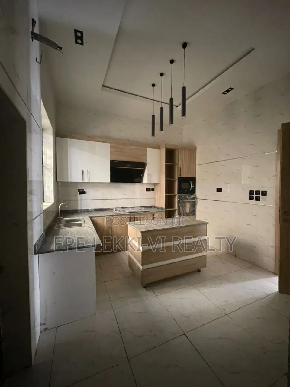 4bdrm Duplex in Lekki for rent