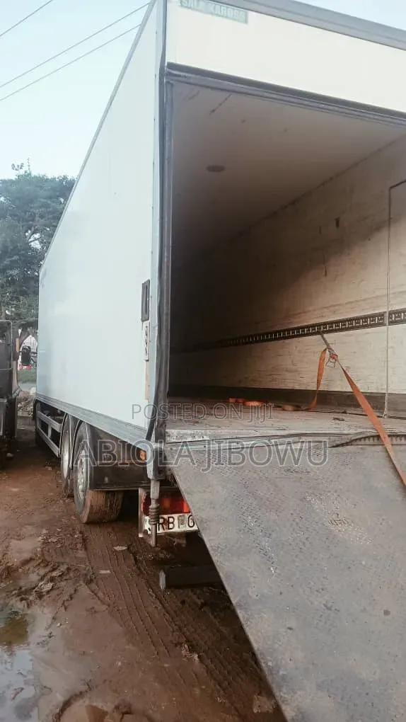 Volvo Fm7 290 Container Body 8tyres