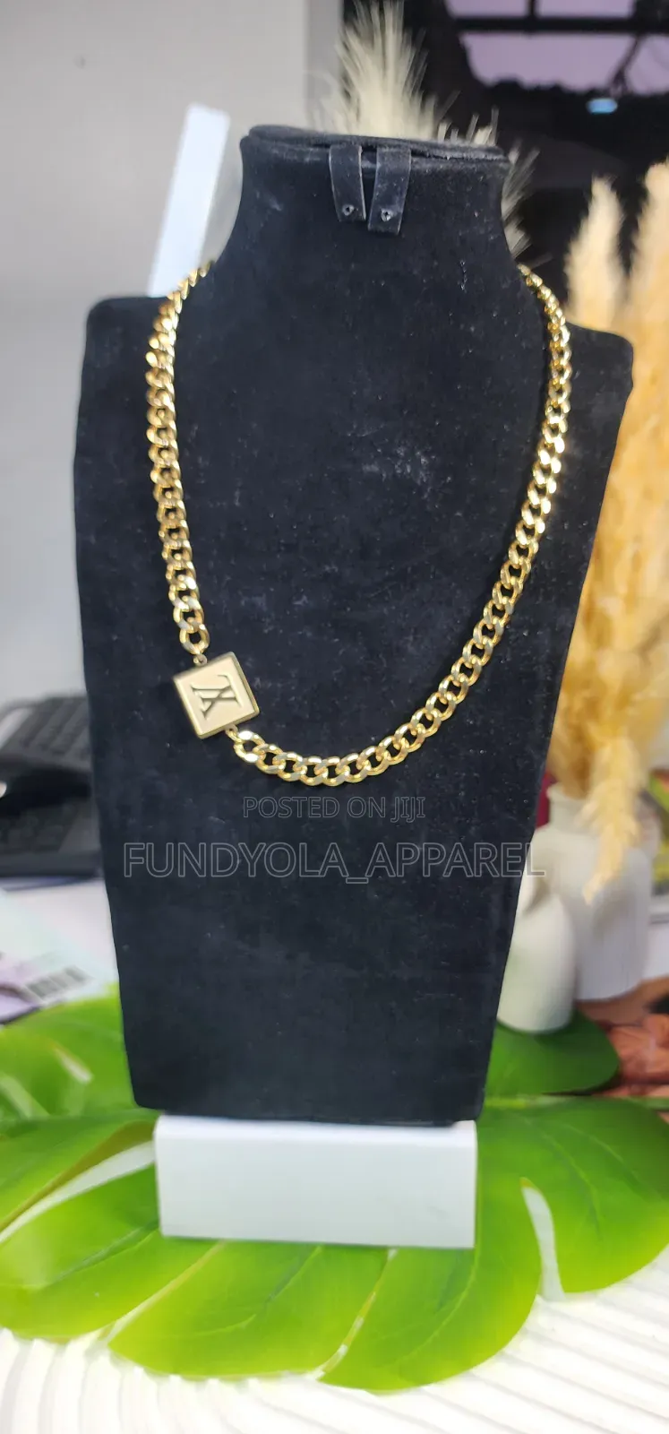 Luxe Bold Curb Necklace