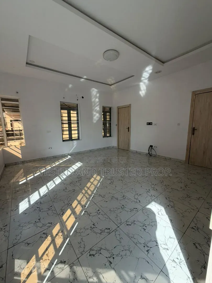 1bdrm Shared Apartment in Ikota Lekki for rent