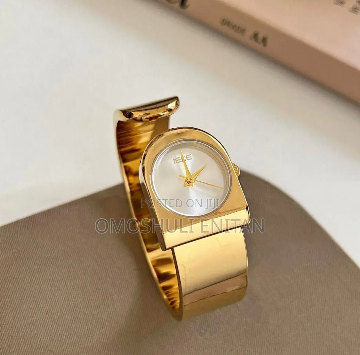 Ieke Women's Classy Watch