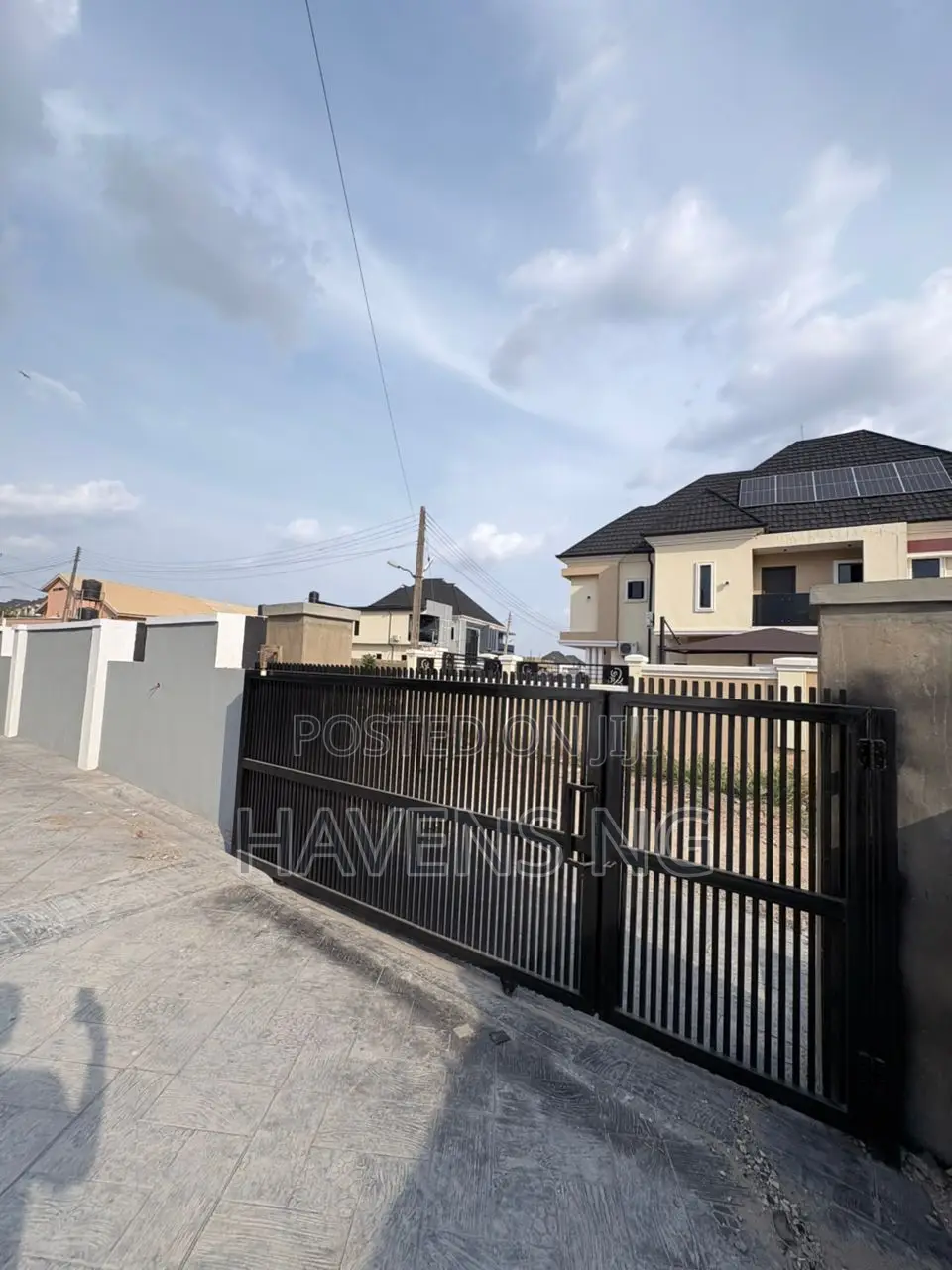 4bdrm Duplex in Akobo for sale