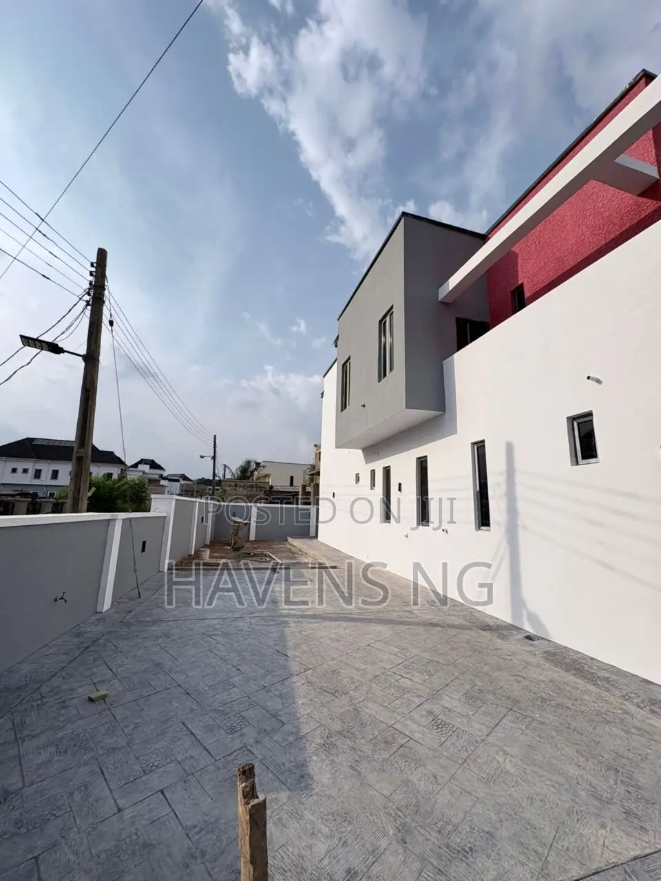 4bdrm Duplex in Akobo for sale