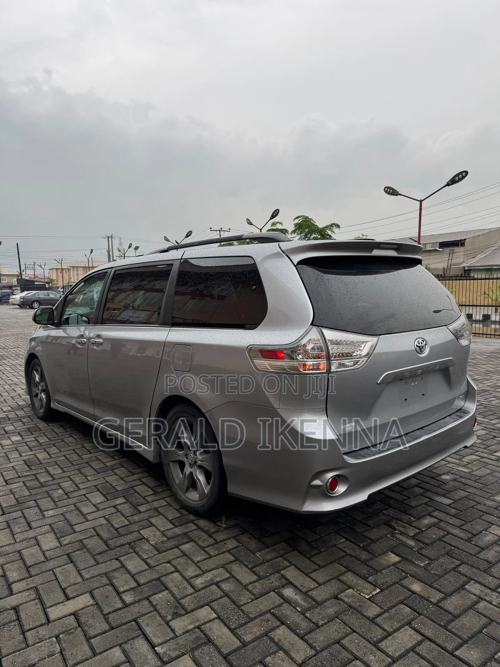 Toyota Sienna 2015 Silver