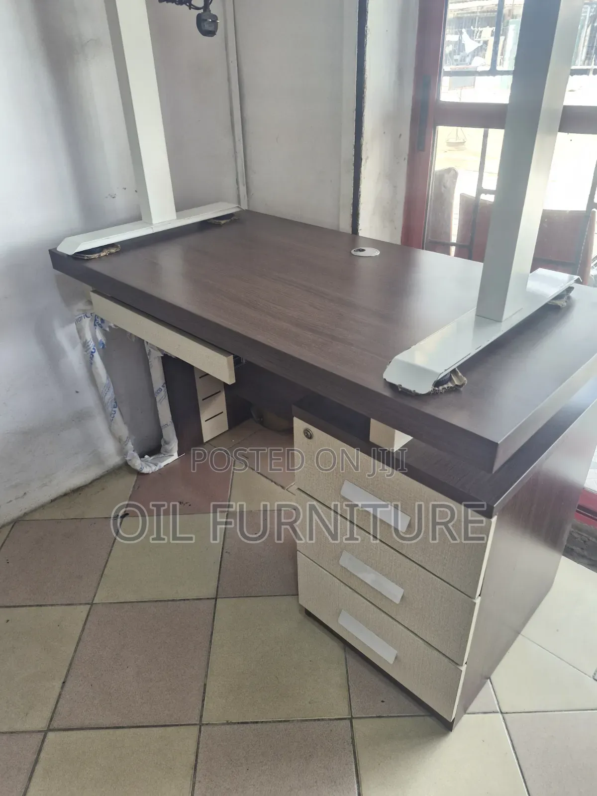 ​Modern Executive Office Desk With Side Cabinet (Yf041)