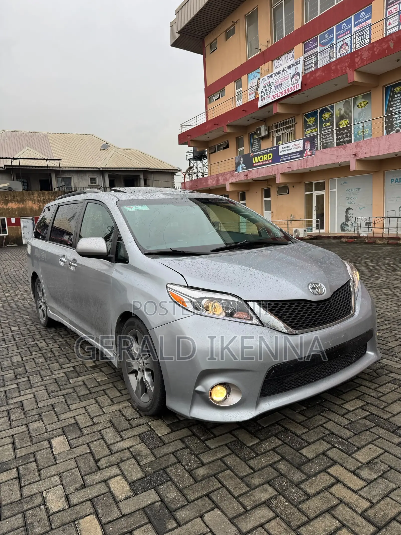 Toyota Sienna 2015 Silver