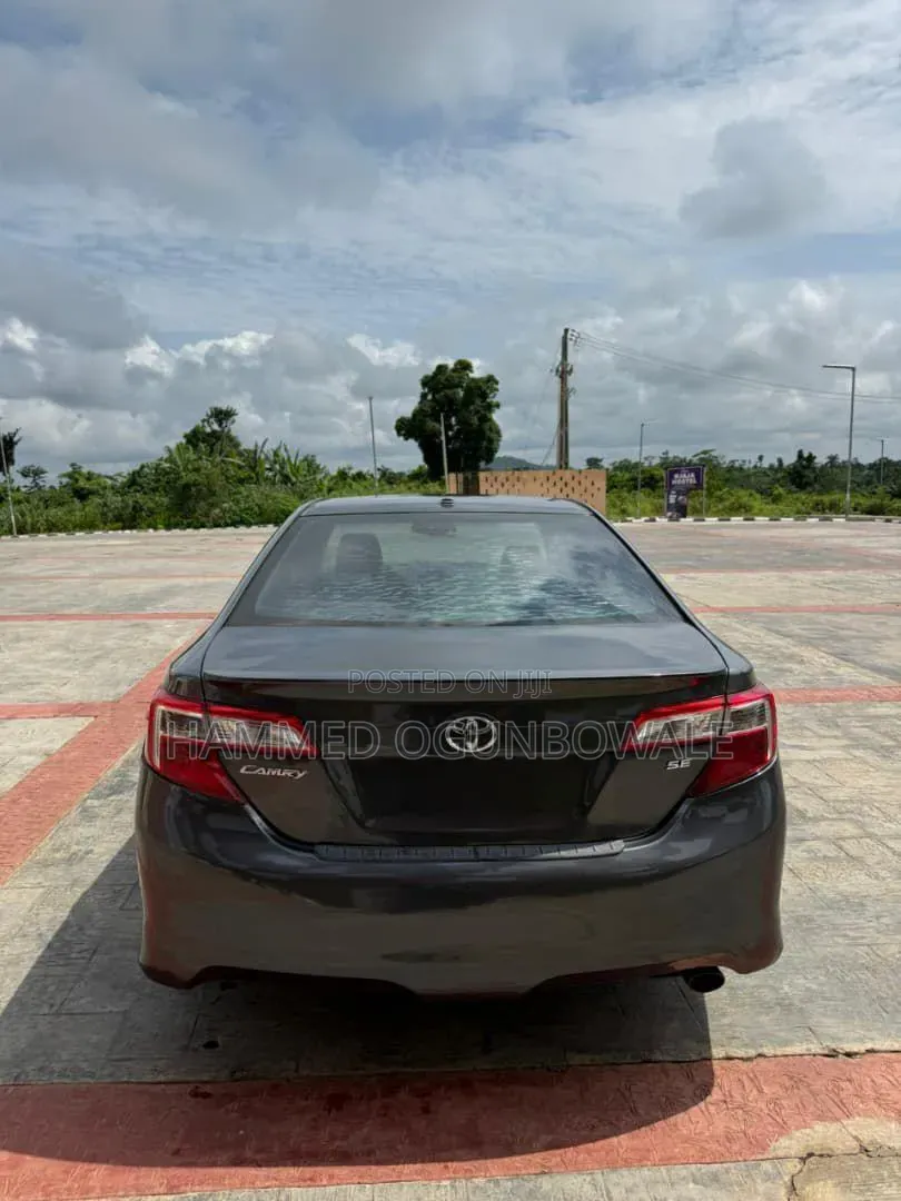 Toyota Camry 2012 Gray