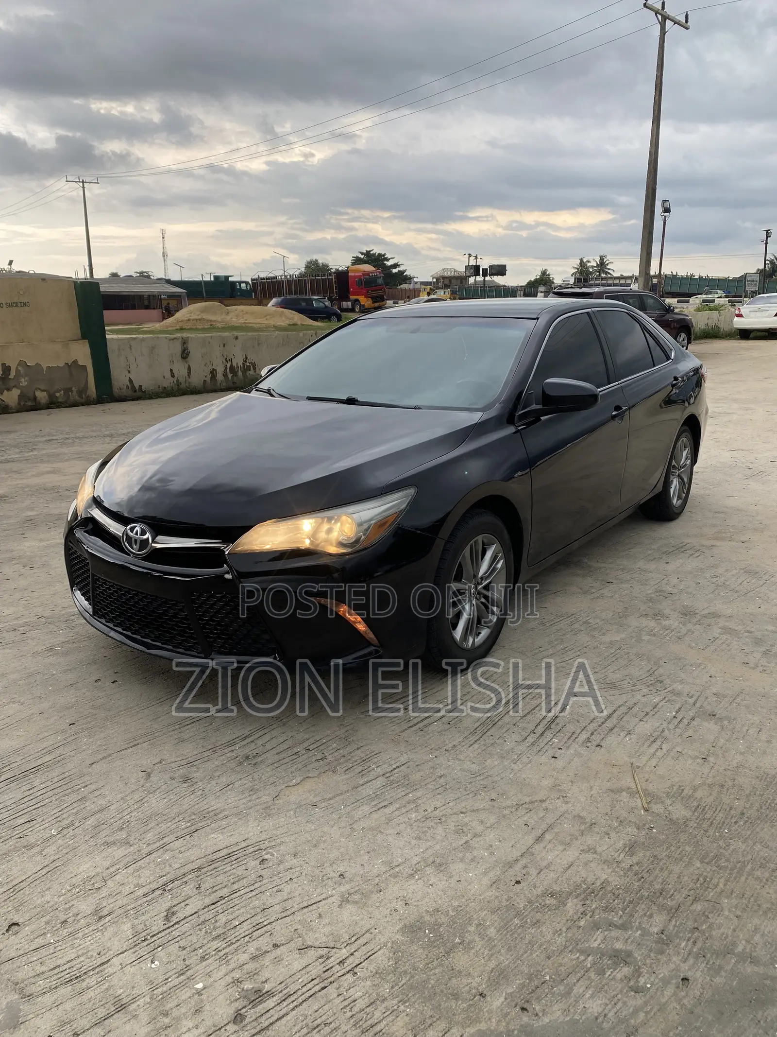 Toyota Camry SE 4dr Sedan (2.5L 4cyl 6A) 2016 Black