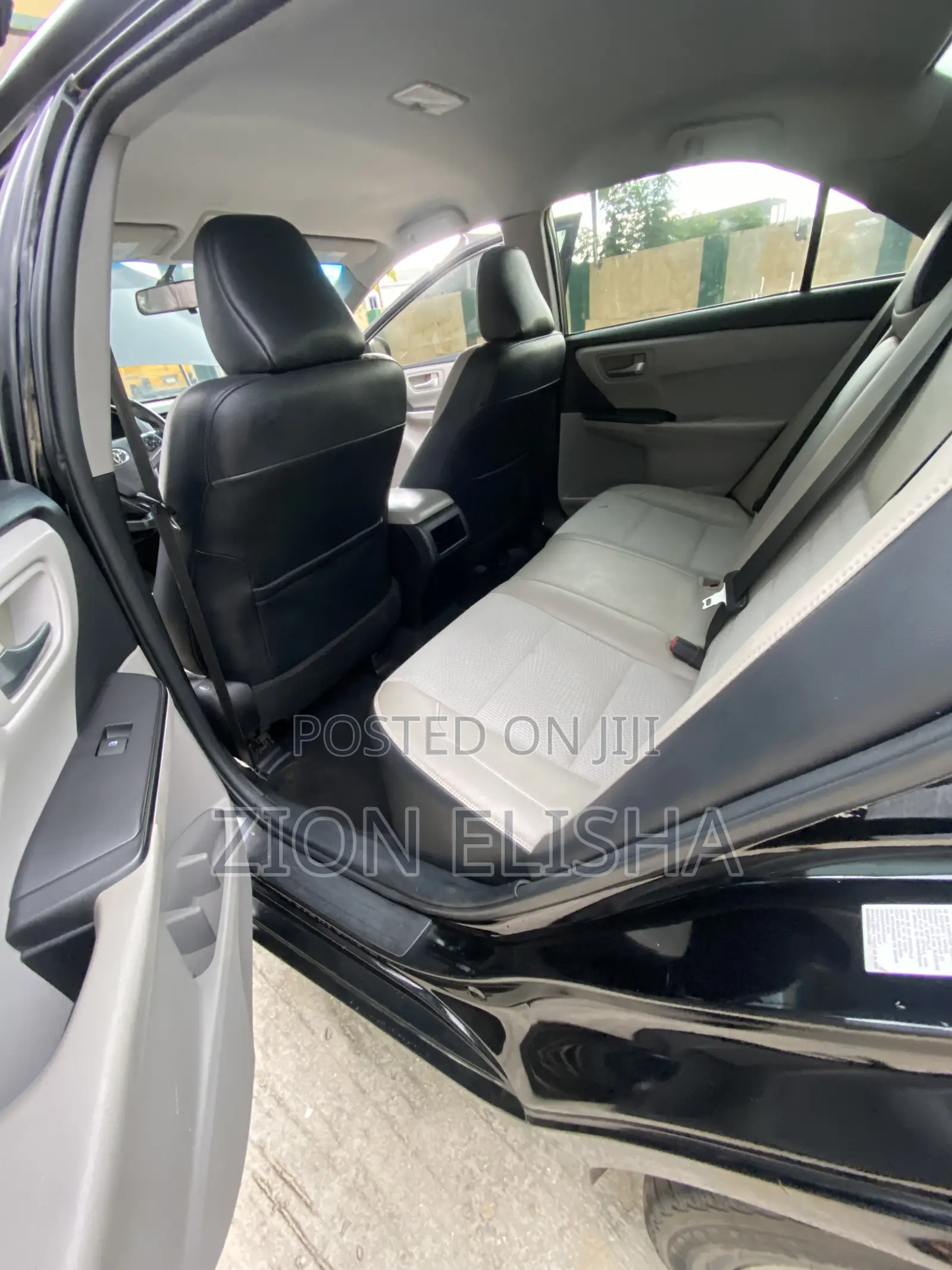 Toyota Camry SE 4dr Sedan (2.5L 4cyl 6A) 2016 Black