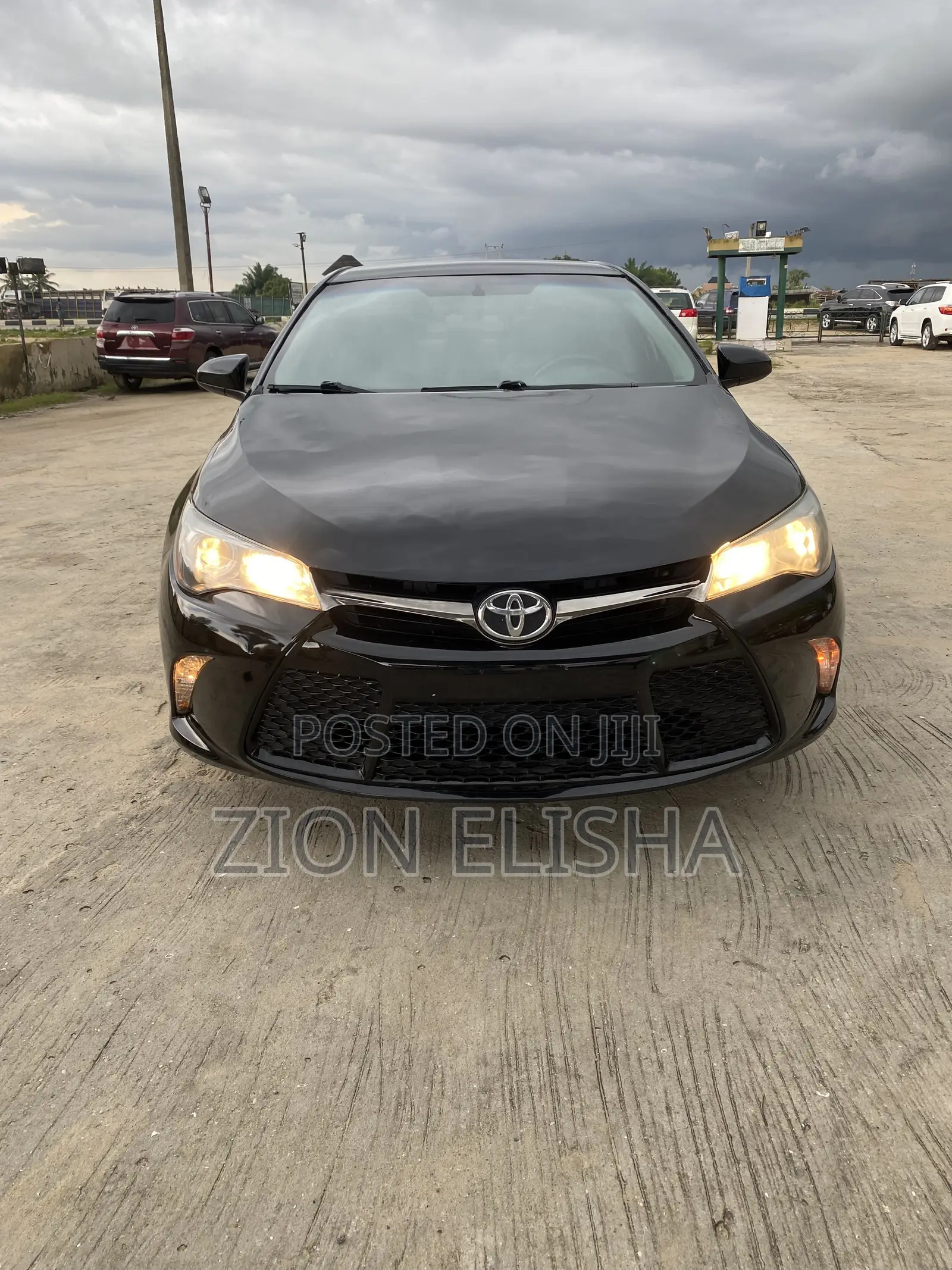 Toyota Camry SE 4dr Sedan (2.5L 4cyl 6A) 2016 Black