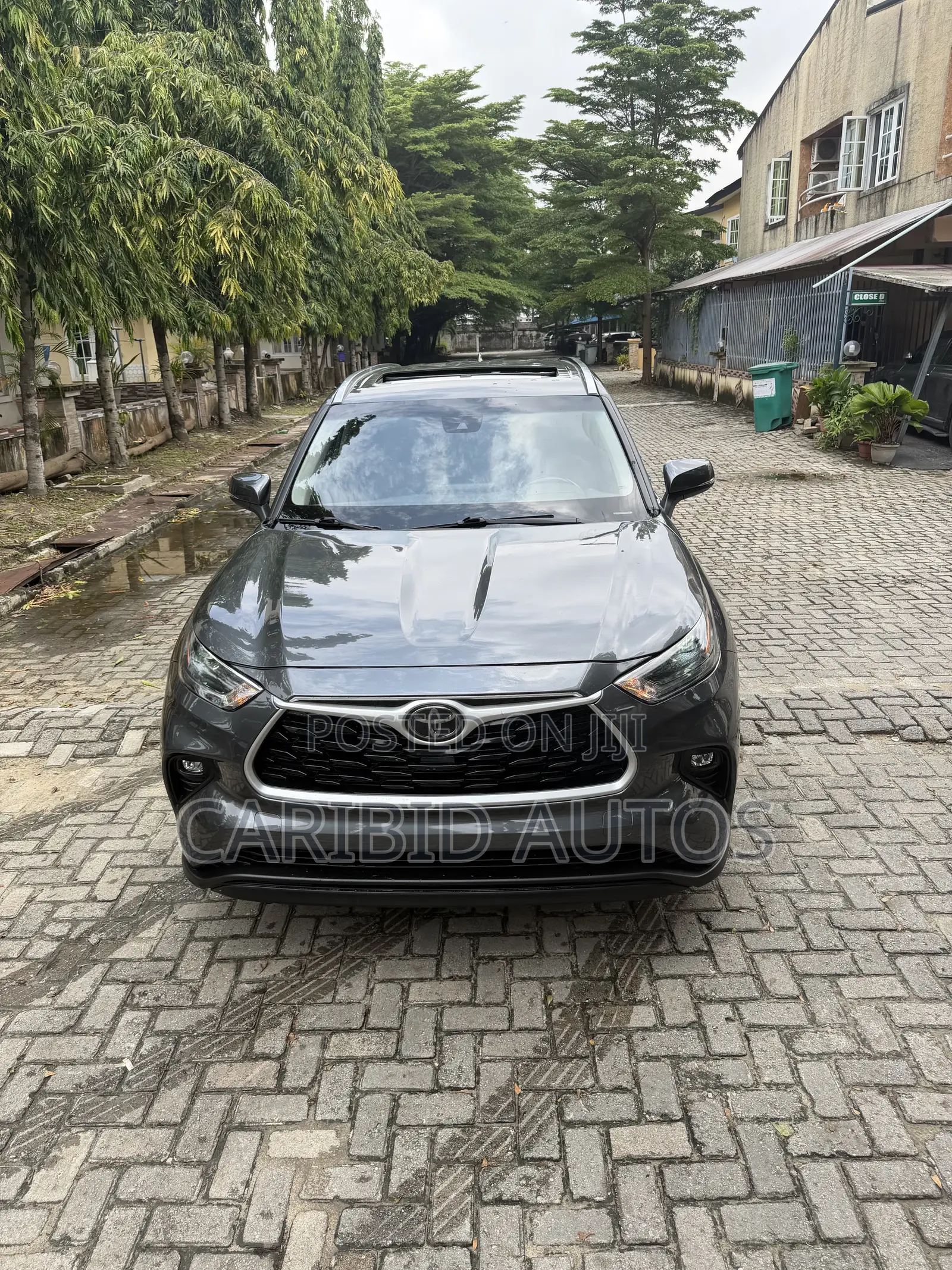 Toyota Highlander XLE 2021 Gray